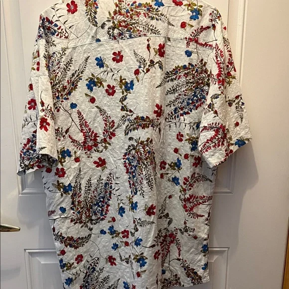 Jogal White Short-Sleeve Floral Button-Down Shirt - Red & Blue Floral - Picture 4 of 4